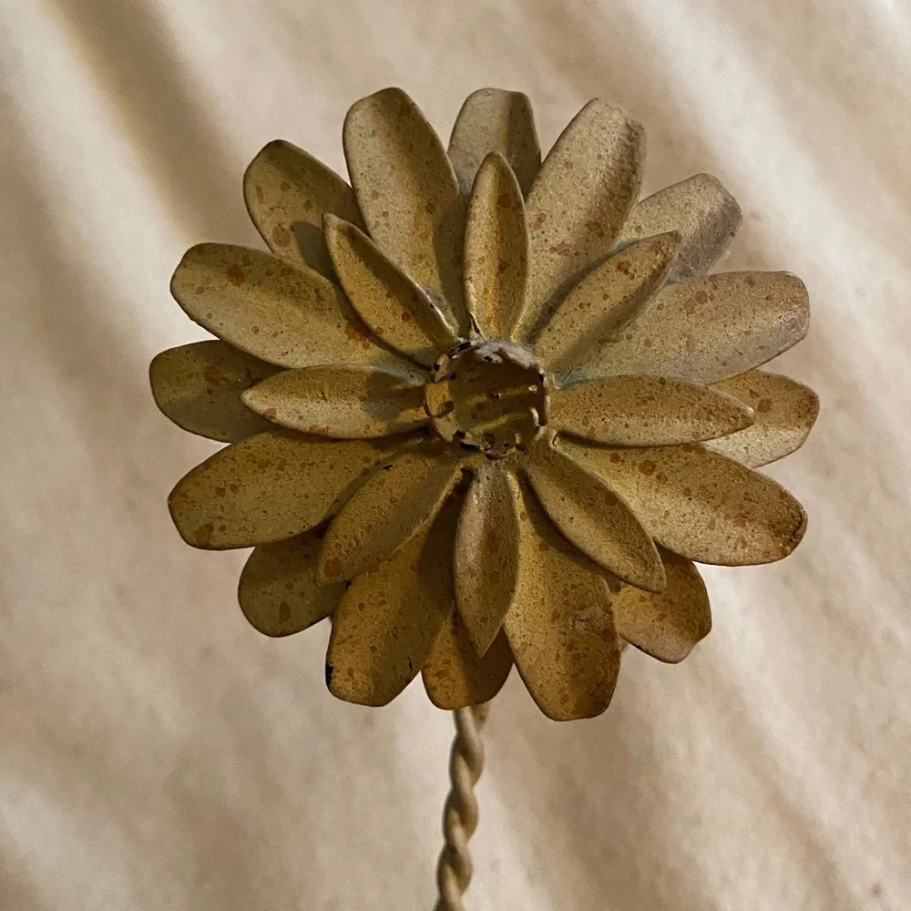 Metal Flower Wall Hook Good condition
